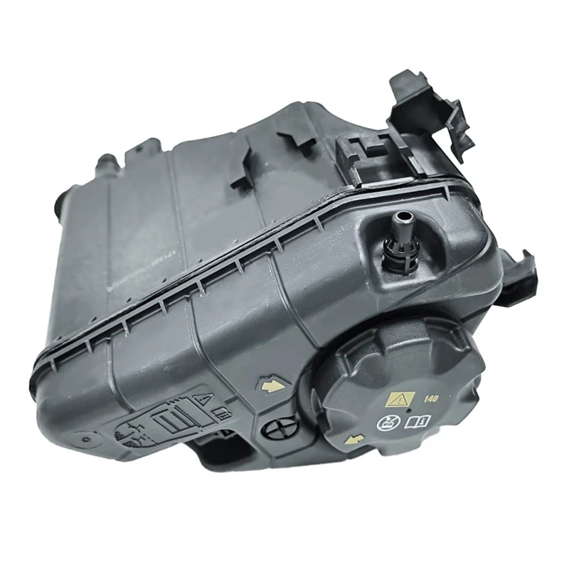 Super Sale 17138610656 Overflow Expansion Tank with Cap Radiators Water Tank
