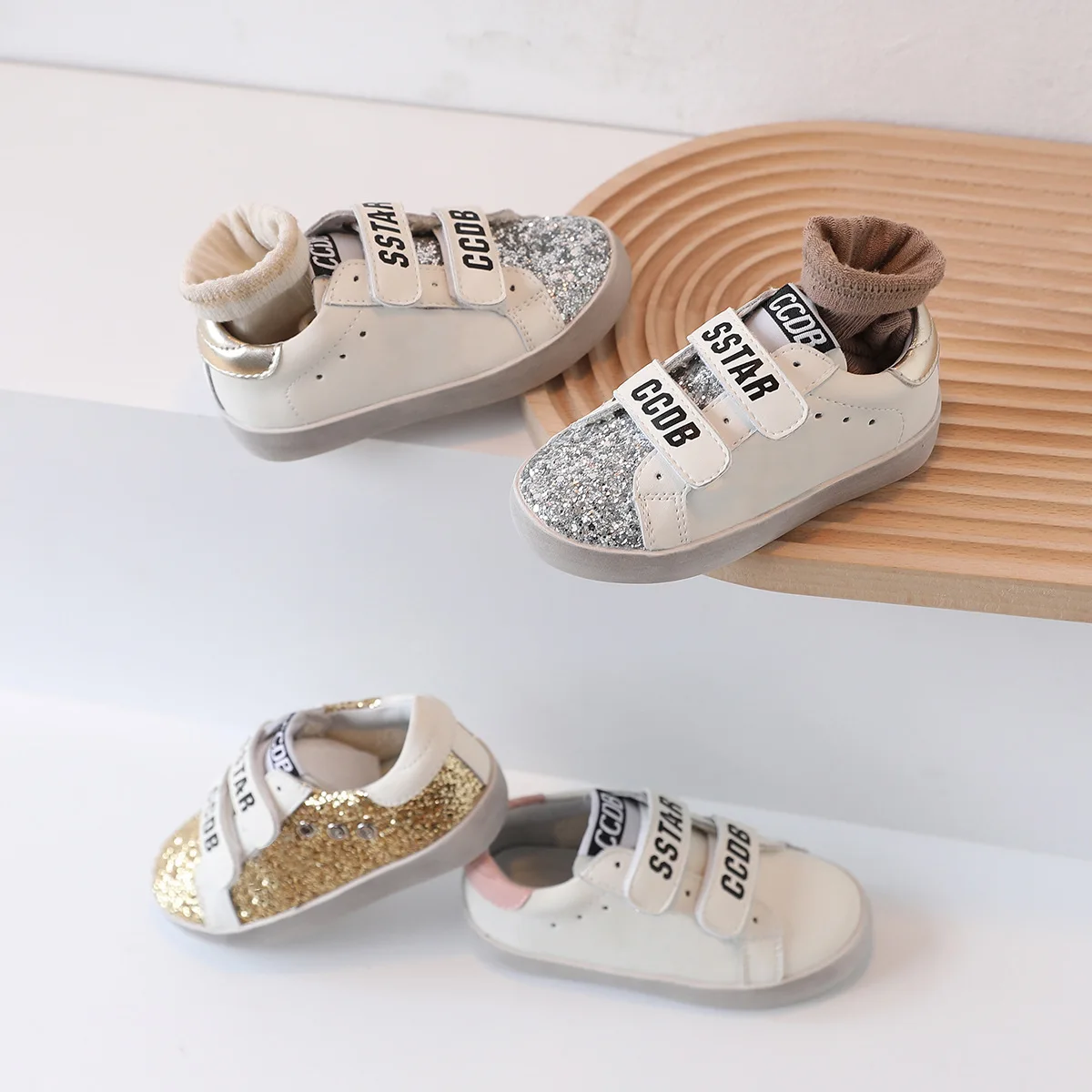 

Spring Autumn Children Board Shoes Korean Fashion Girls Solid Color Casual Shoes Boys Thick Soft-soled Velcro Sequin Sneakers