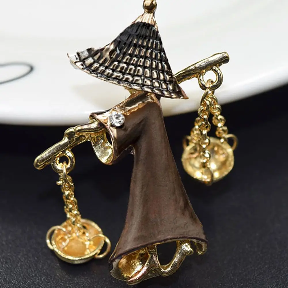 Fashion Vintage Enamel Metal Old man Chain Dosa Burden Corsage Accessories Jewelry Brooch Pins