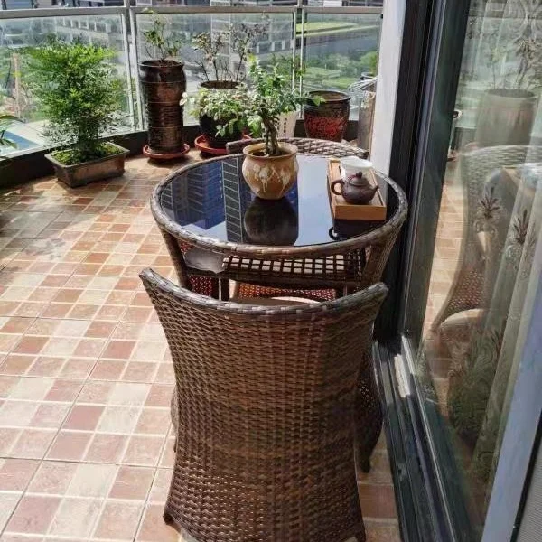 Ruimtebesparende Patio Klein Balkon Meubilair 3 Stuks Rotan Outdoor Salontafel En Stoelen Set