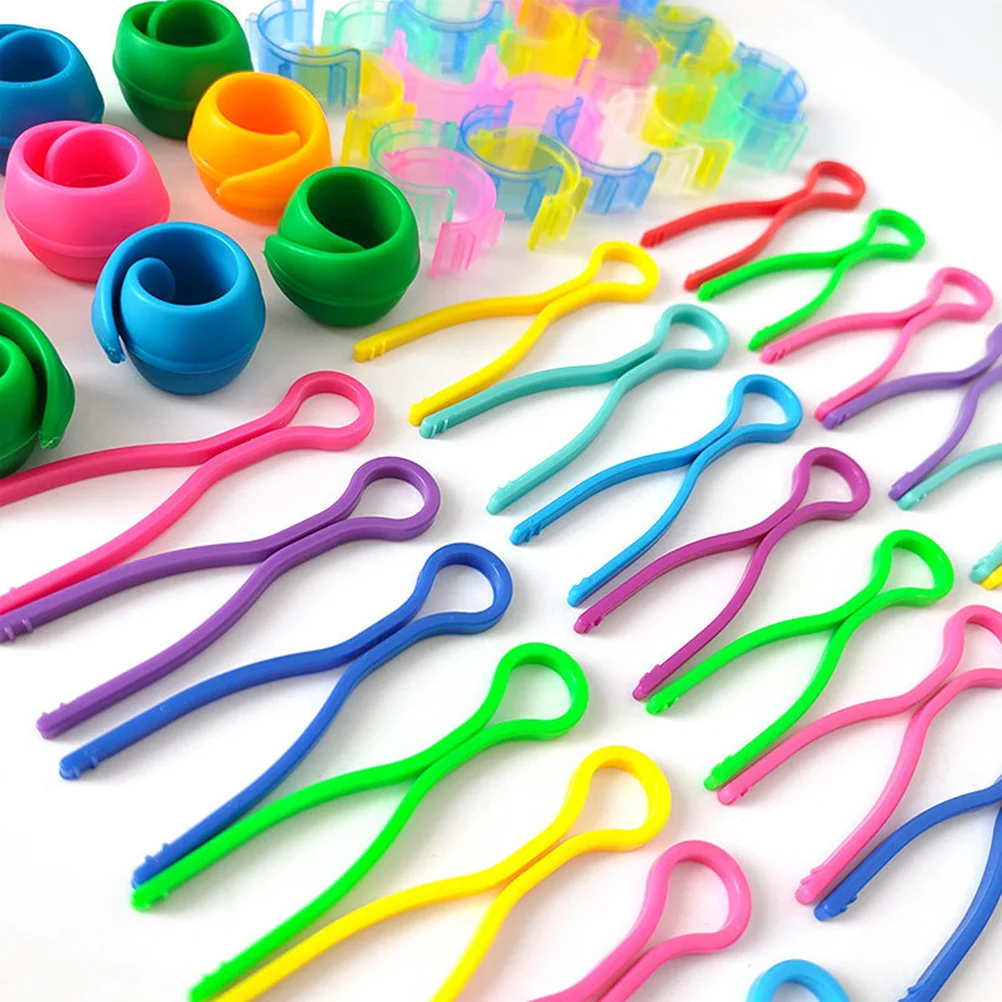 1 مجموعة حامل بكرة مشبك من البلاستيك أداة الخياطة اكسسوارات ماكينة خياطة بكرة مشبك ثابت الموضوع المنظم اللحف الإمدادات