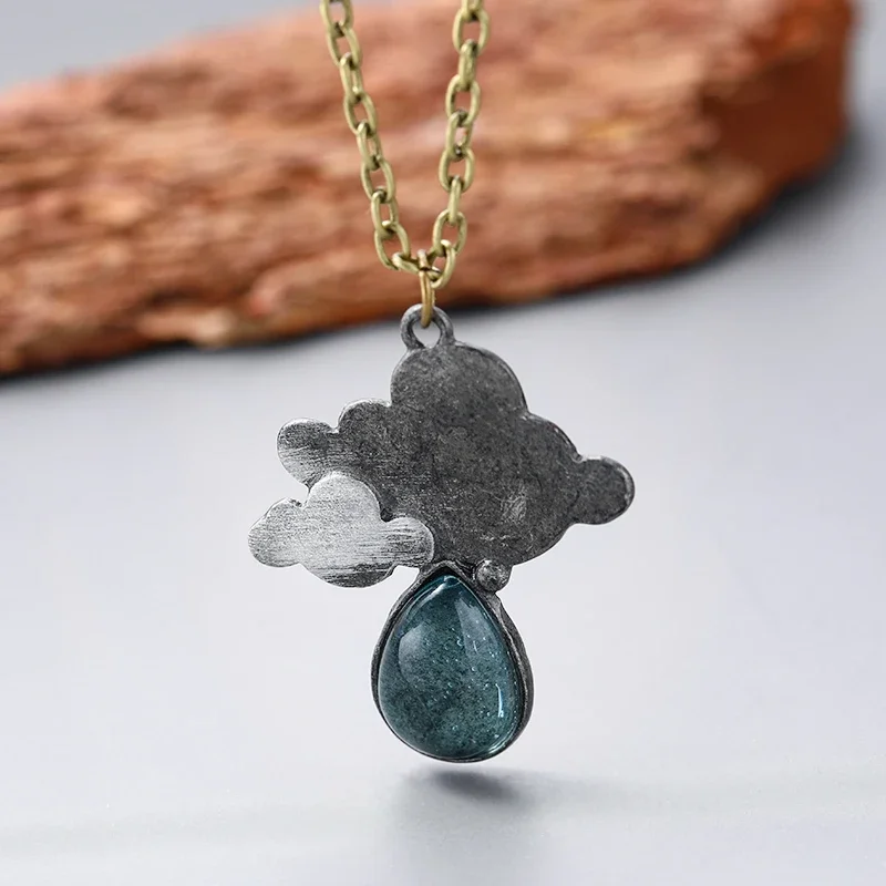 Vintage Creative Rainy Day Dark Cloud Raindrops Pendant Necklace for Women Personalized Metal Fun Jewelry Accessories