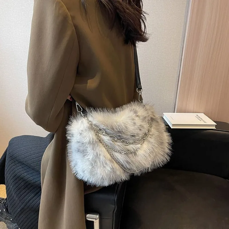 Winter Fashion Plush Shoulder Bag for Women Korean Chic Underarm Crossbody Chain Handbag Elegant Exquisite All-match Bolso Mujer