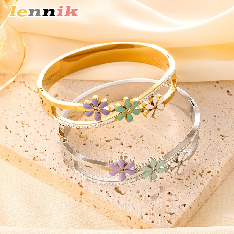 LENNIK Hochwertiges Temperament, vergoldetes Diamant-Armband, modisches Öl tropfendes Gänseblümchen-Armband für Frauen