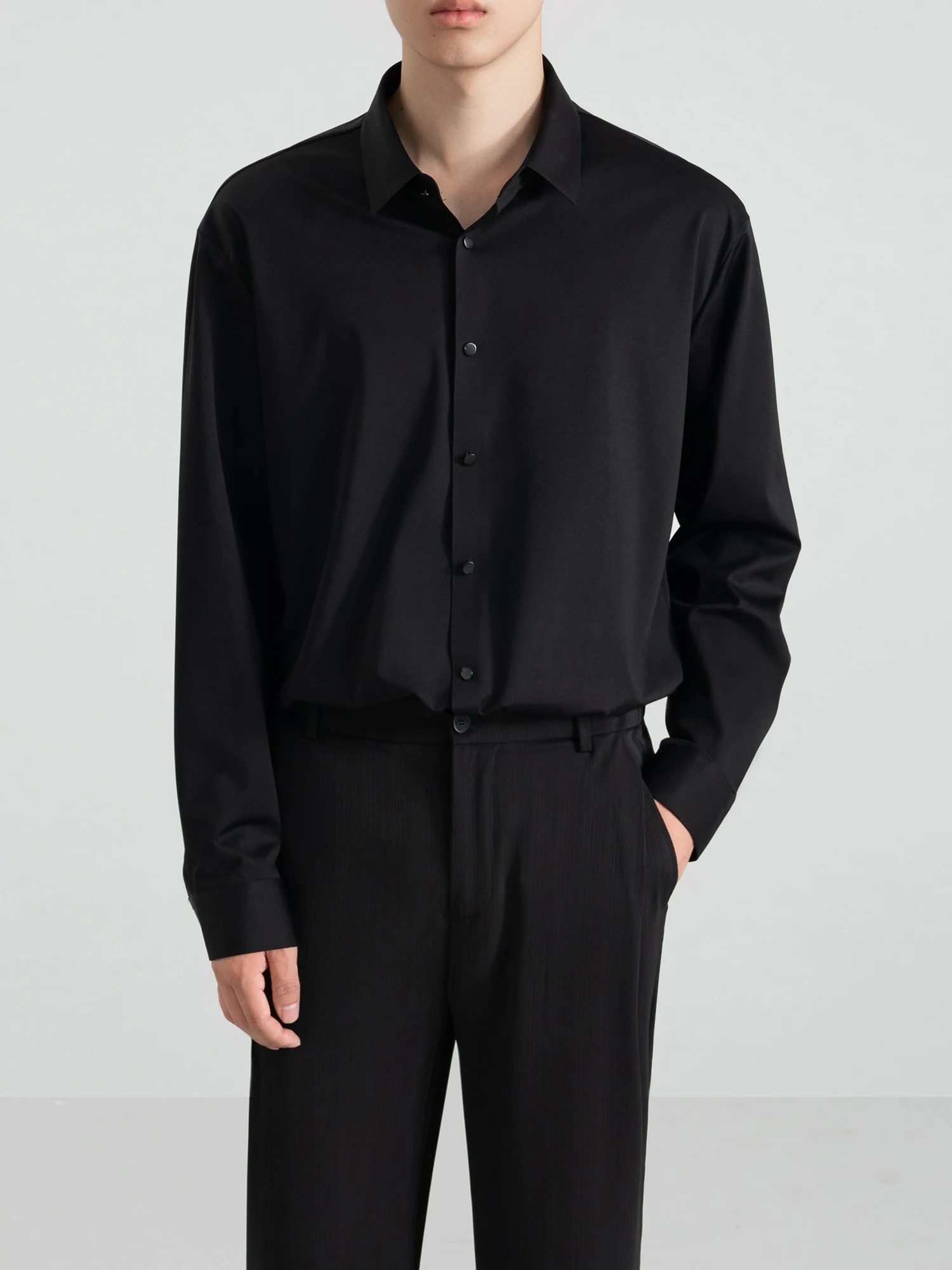 

Black Silk-Like Long Sleeve Loose Business Shirt for Men Luxury Feel Spring New Style Drapey Casual Wear All Seasons