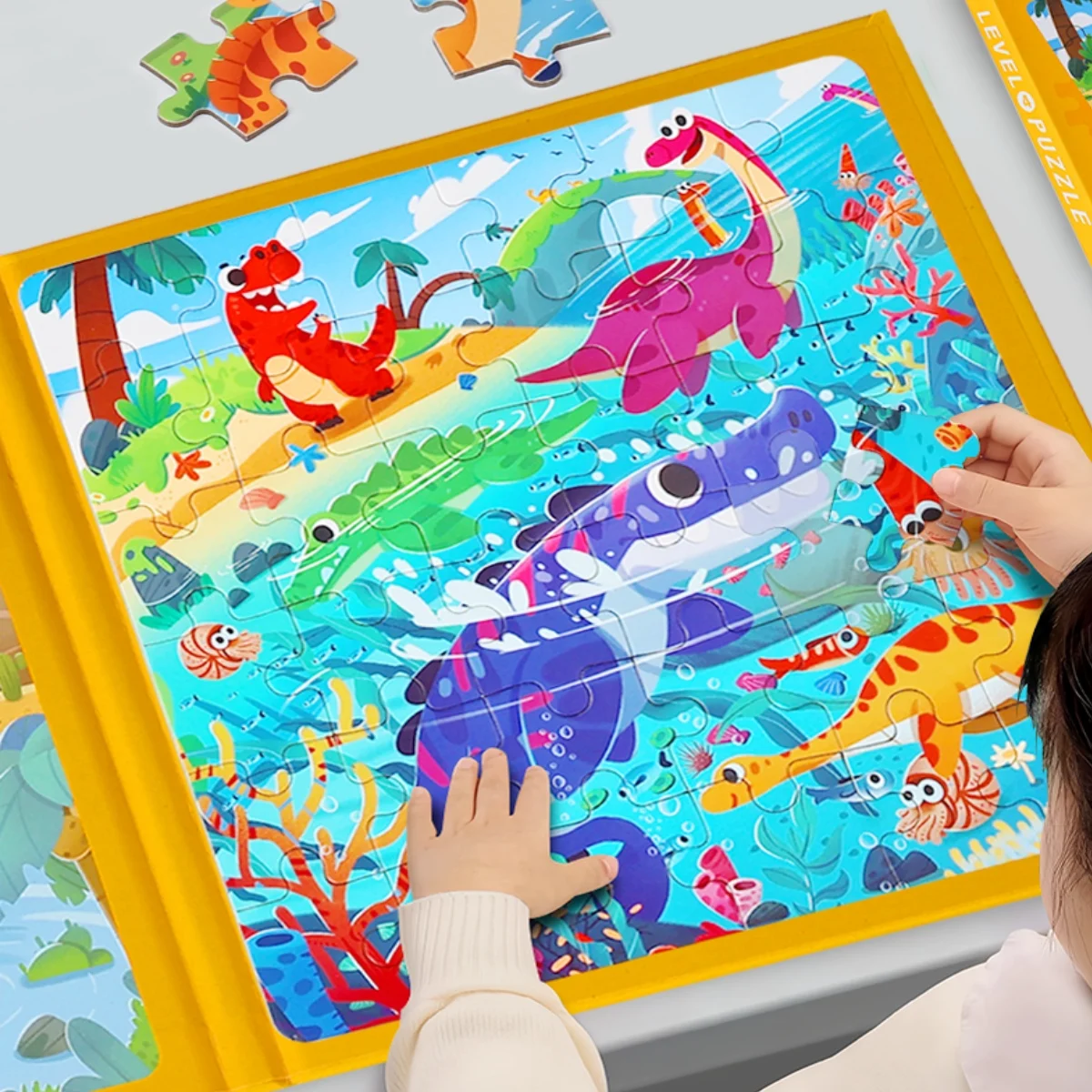 3-in-1 퍼즐이 포함된 접이식 자석 퍼즐 책, 난이도 업그레이드가 포함된 도전 게임, 어린이 교육 계몽, 논리적 사고 및 상상력 발달 장난감, 재미있는 만화 공룡 테마 패턴, 3세 이상 남아 및 여아에게 적합한 선물