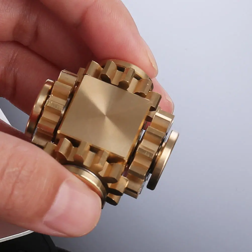 1pc 真鍮ギアジャイロミニ減圧玩具子供大人のための指先ストレスリリーフポータブルギアリングキューブ趣味