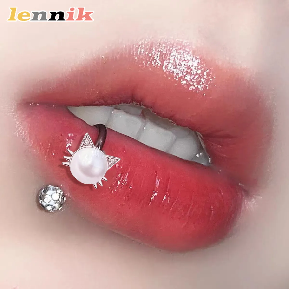 LENNIK F136 Orecchini ad anello per labbro in lega di titanio Ape Fiore Gattino intarsiato Anello per labbro con zirconi G23 Prodotto per puntura ipoallergenico