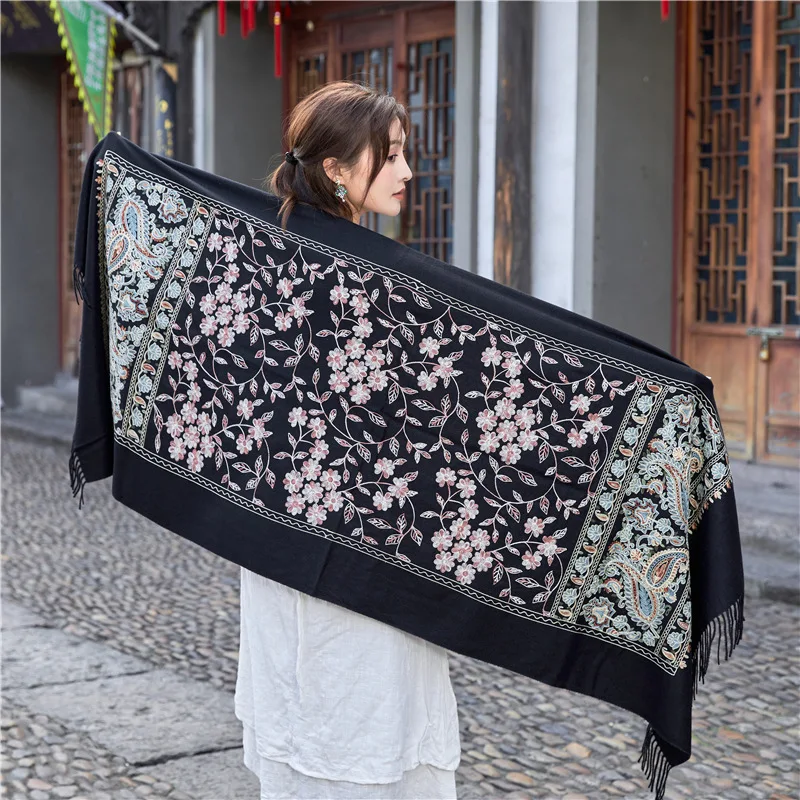 2024 New Luxury Brand Women Embroider Flower Pashmina Cashmere Scarf Winter Thick Warm Scarves Fashion Travel Shawl Wraps