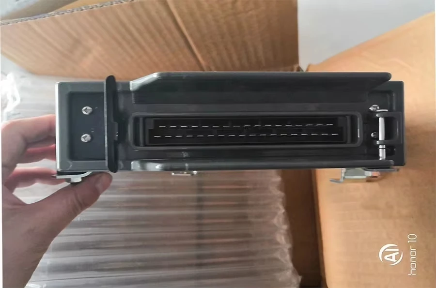 Carregador de rodas TLF L958F L968 Caixa de velocidades VRT200 4130001126 ECU/Controlador