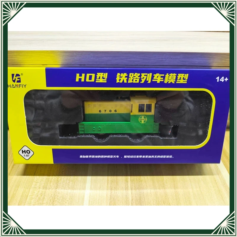 

1:87 HO Scale HF MDT powered diesel locomotive Train Model With Power Ornament Souvenir Display Collection Hobby Gift
