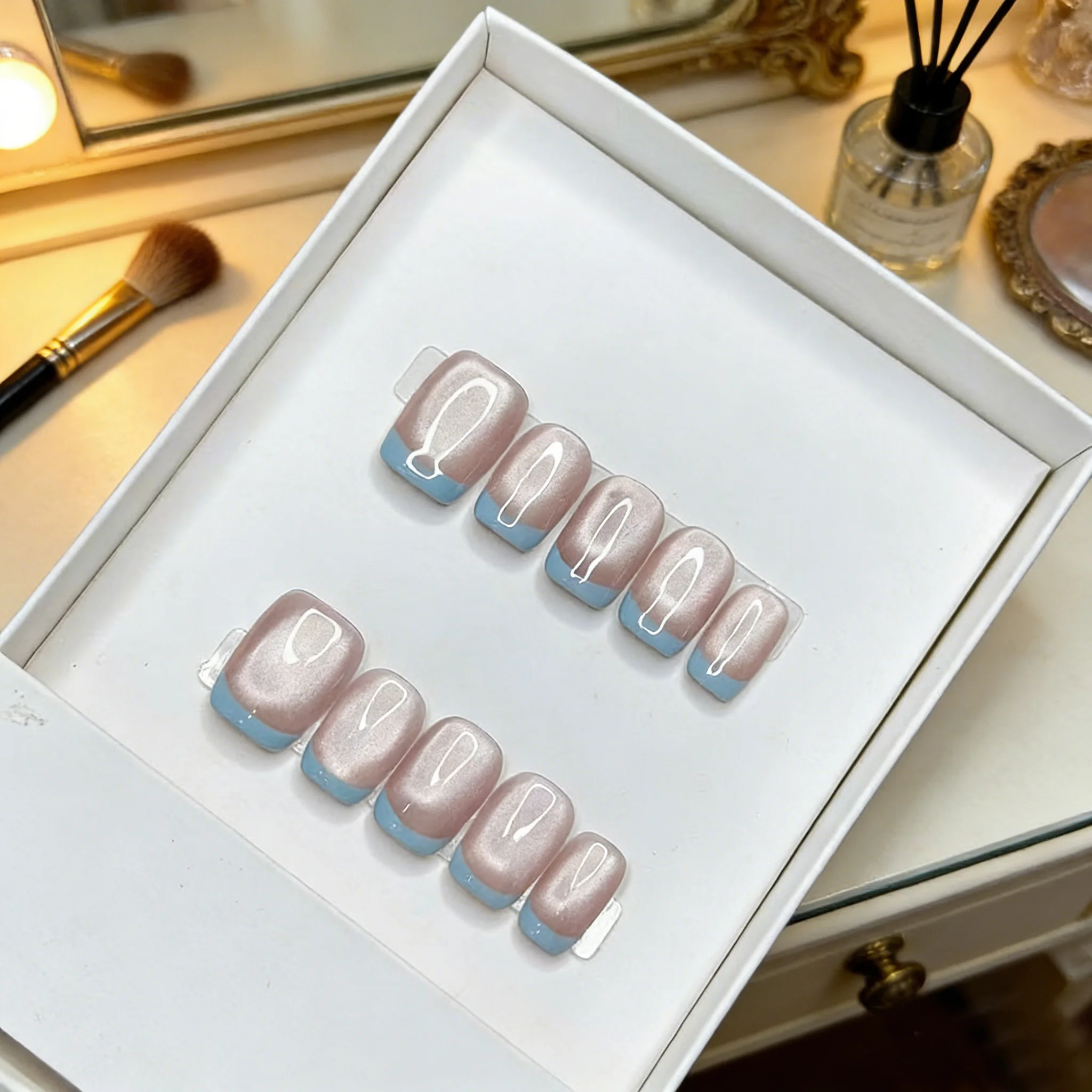 10pcs Blue Handmade Nails Nude Cat Eye Flash Press on Nail Short Full Coverage Nail Tips for Women&Girl False Nail Art
