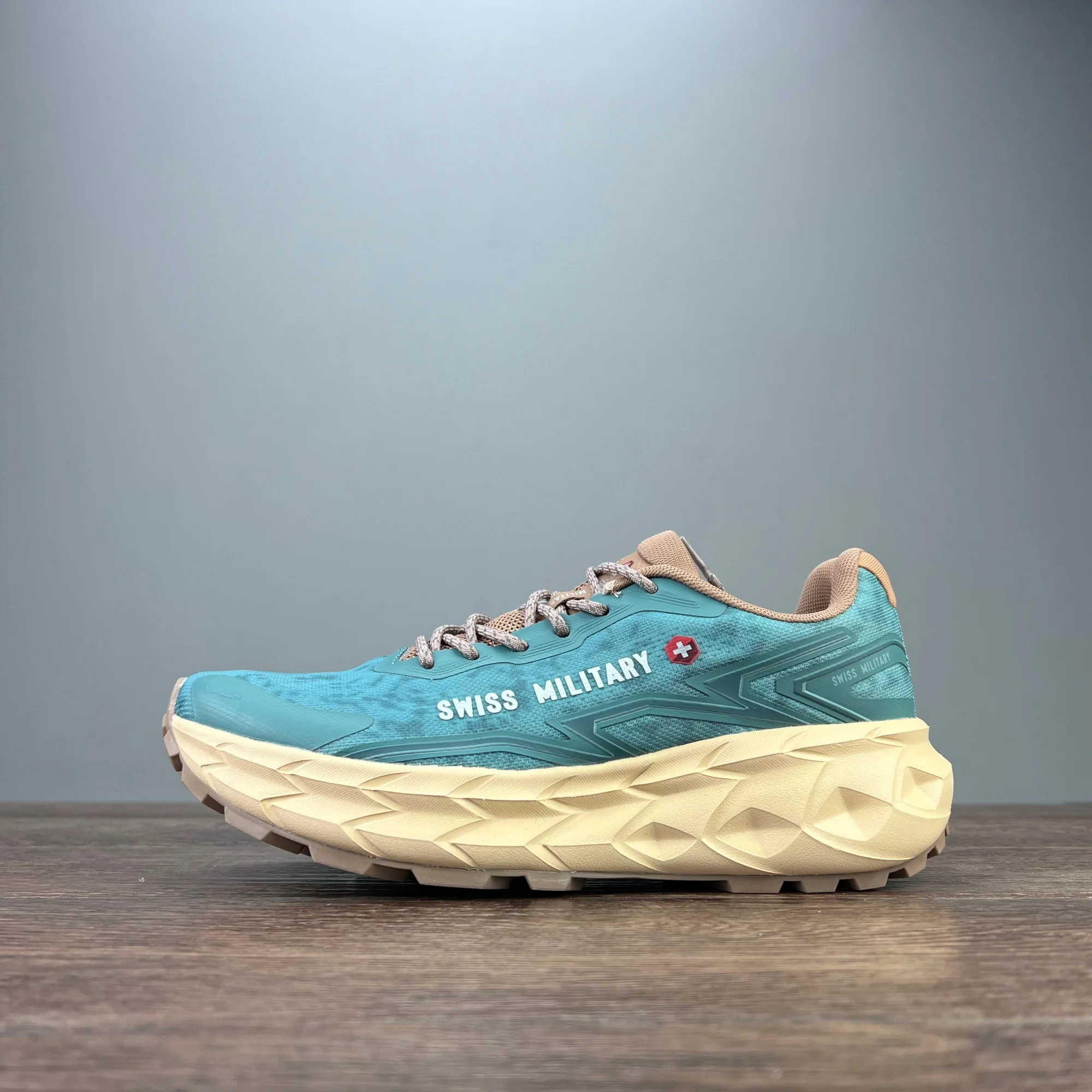 Men's Outdoor Trail Running Shoes Anti-slip Thick Bottom Shock Absorption Slow Running Shoes Couples Versatile Low Cut Mesh