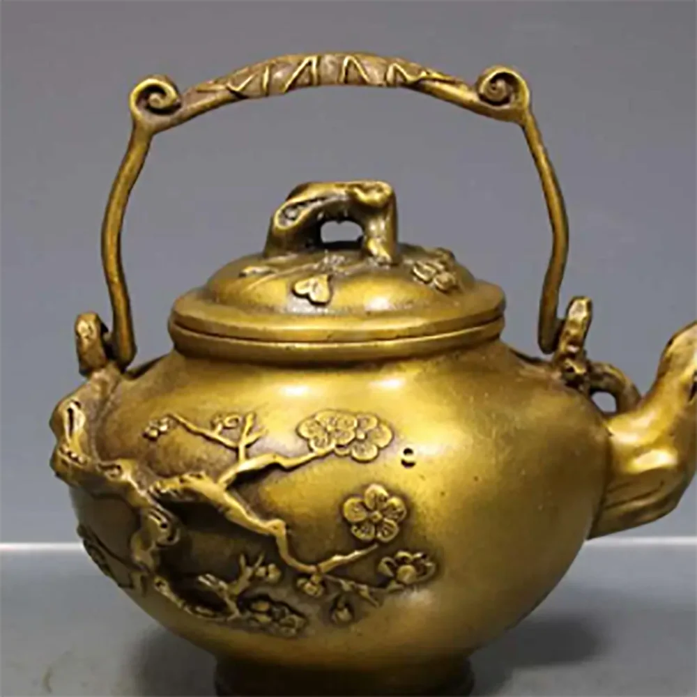 

Copper Statue Brass plum tea pot, portable pot ornament, home decoration crafts