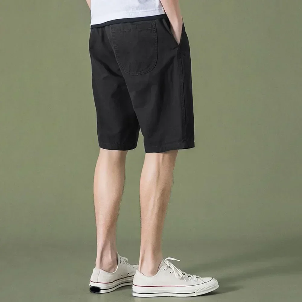 

Повседневные мужские пляжные шорты. Тонкий и легкий дизайн. Идеально подходит для занятий спортом. Доступны в разных цветах.