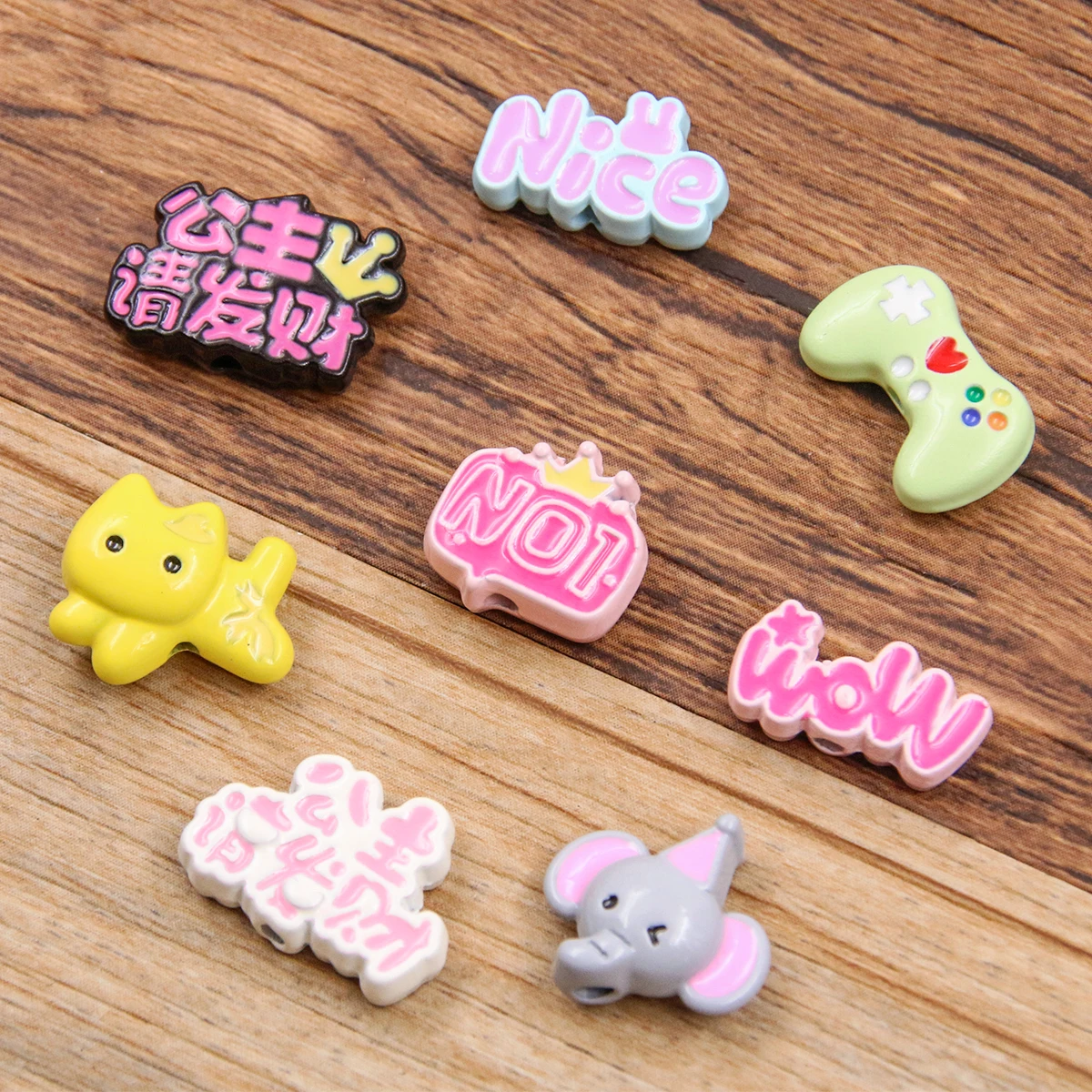 10Pcs Mix Color Style Alloy Metal Spray Painting Animal Alphabet Text Beads Charms Pendant For Game Console Rabbit Accessories