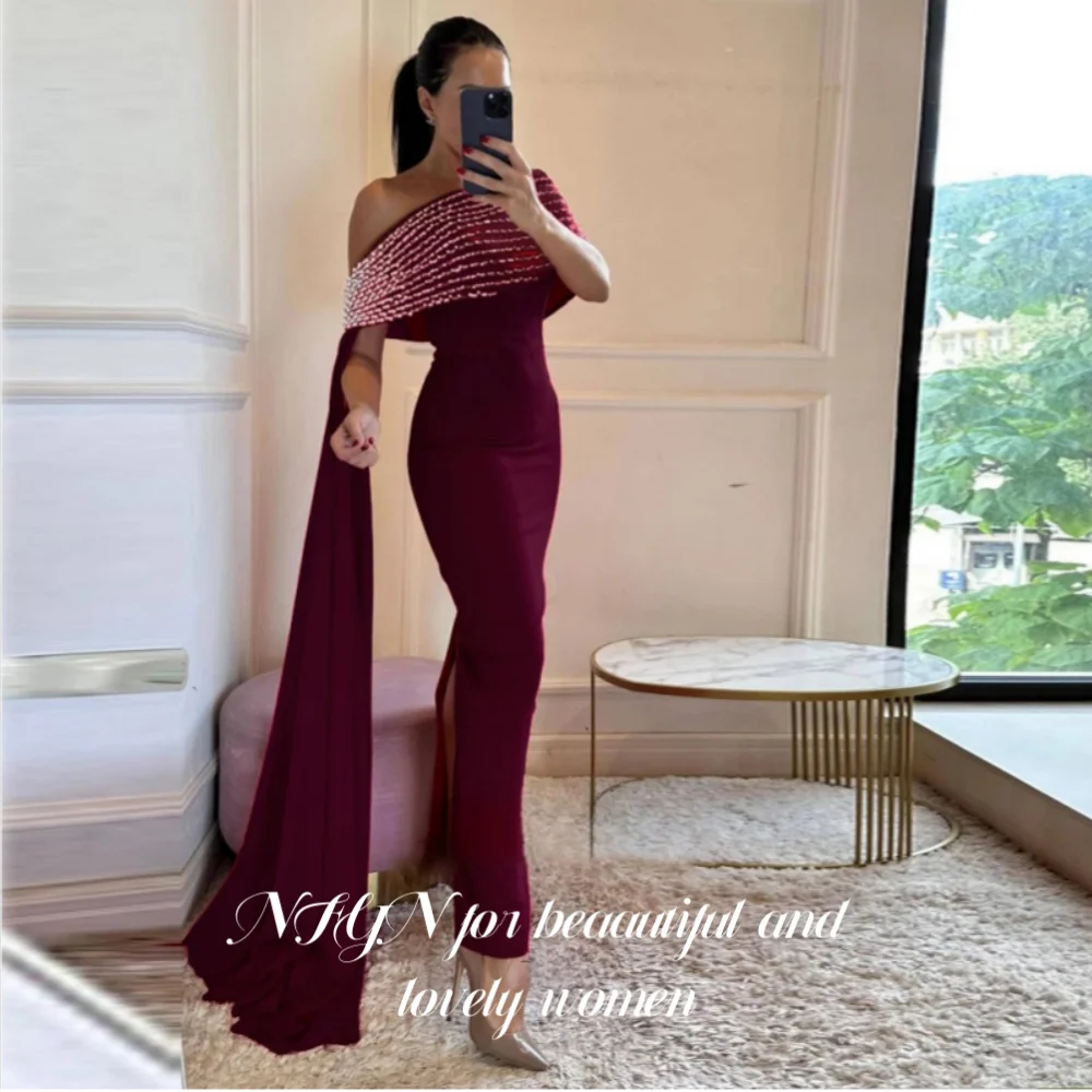 NFYN-vestido de fiesta elegante rojo con hombros descubiertos, vestidos de fiesta divididos plisados, vestido de noche de lentejuelas brillantes para mujer árabe personalizado