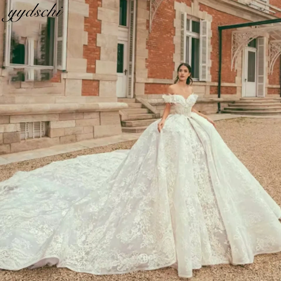 Robe De mariée élégante personnalisée, col bateau, traîne cathédrale, avec des Appliques De princesse, en dentelle, 2025
