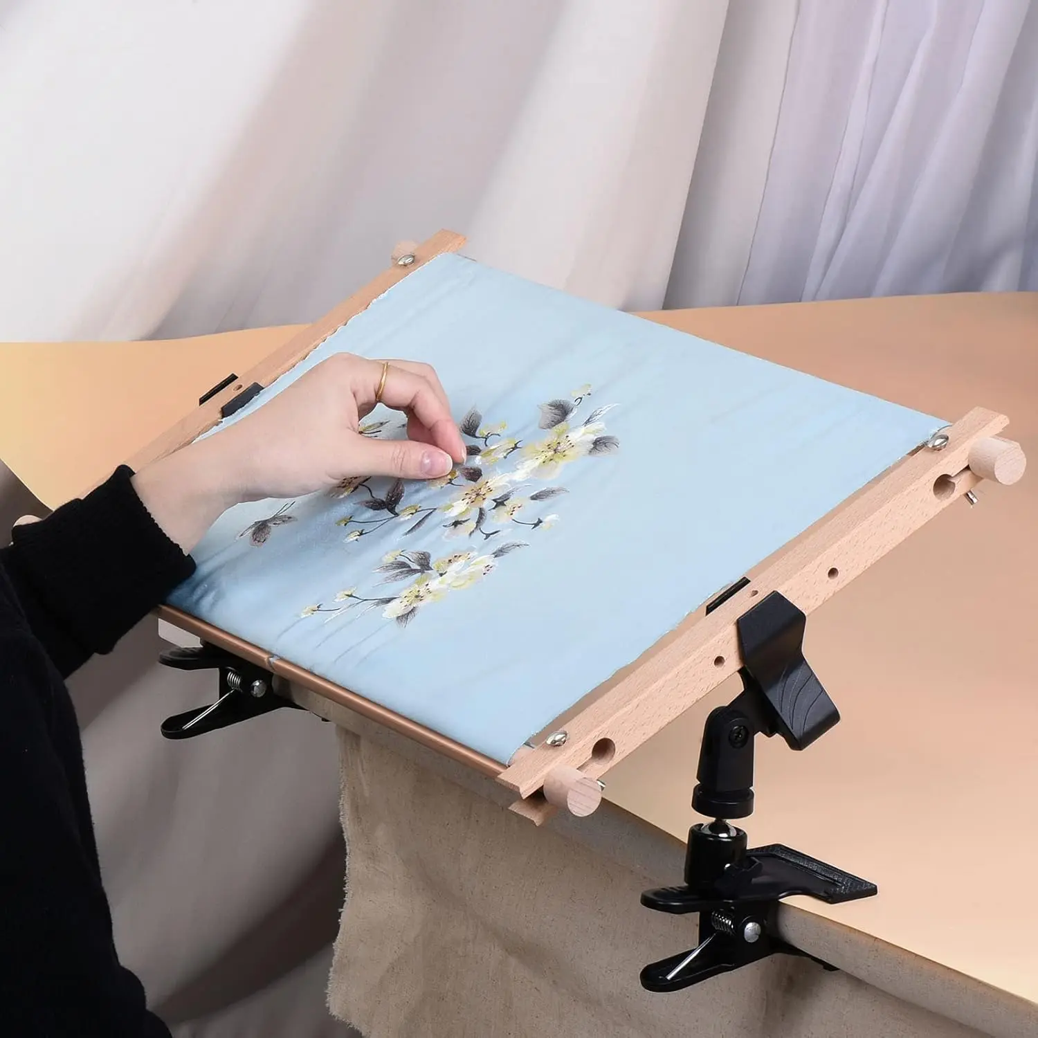 

Small Handmade Embroidery Stand Home Use Embroidery Frame Cross Stitch Stand Needlework Support Frame DIY Sewing Tools