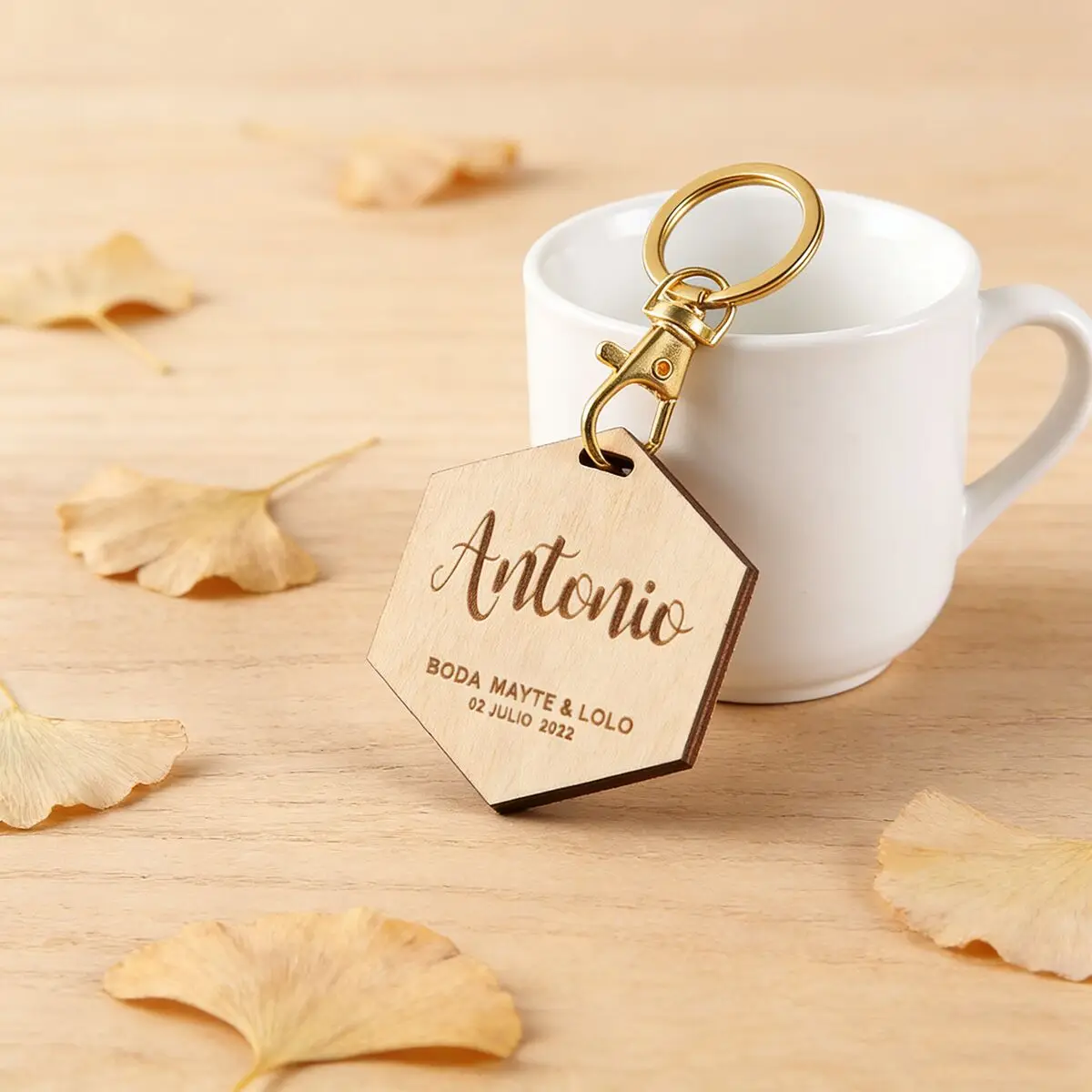

Custom Engraved Wooden Hexagon Keychain - Personalized Wedding Gift with Couple Names & Date, Unique Boda Favor for Mayte & Lolo