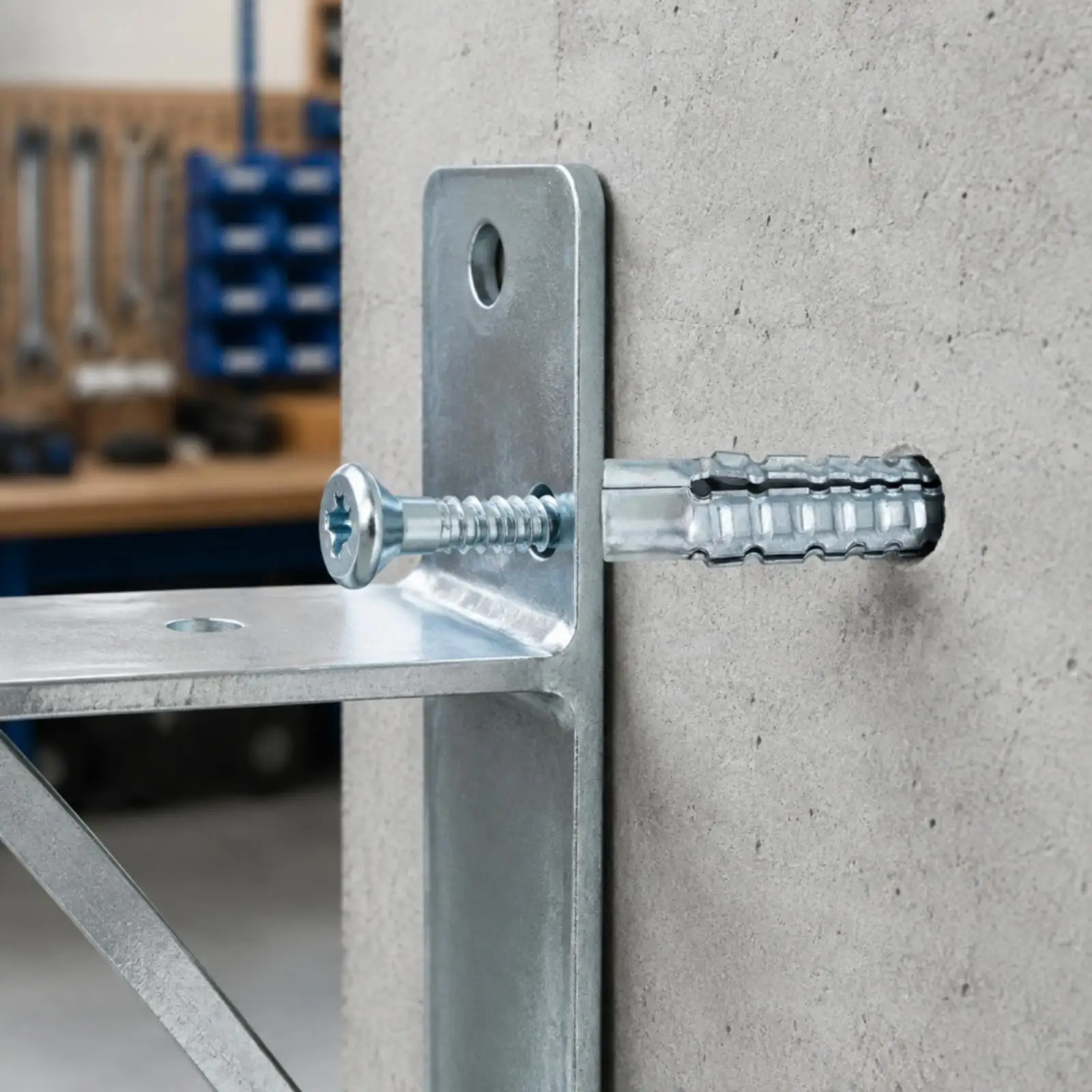 Firm Grip Galvanized Expansion Anchor Screw for Concrete Brick Installation of Cabinets and Household Fixtures