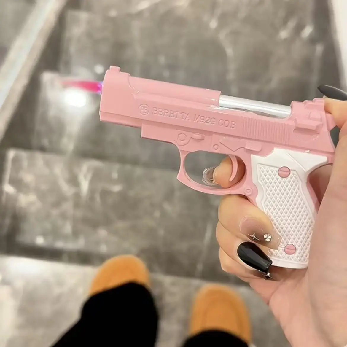 

Fashionable Windproof Portable Inflatable Lighter Jet Red Flame Glock Pistol Shaped Butane Lighter Smoking Accessories Gift