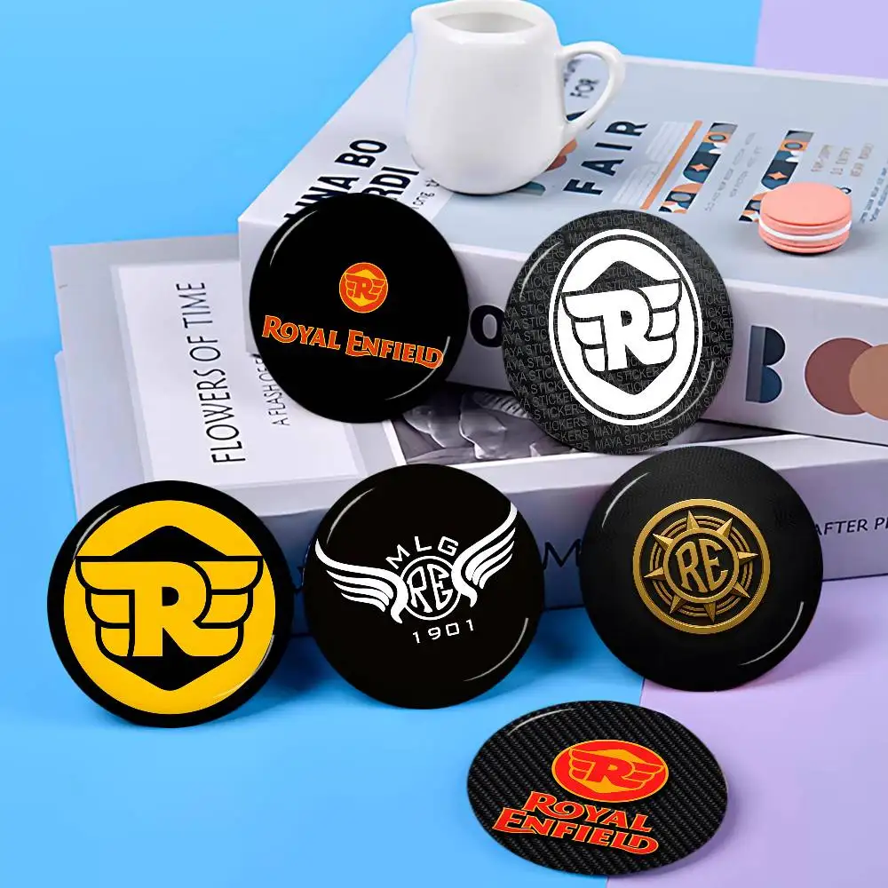 R-ROYALS E-ENFIELDS Broches redondos con logotipo de dibujos animados de 32/44/58mm, pines hechos a mano para mochila, accesorios de joyería, regalos, insignia creativa
