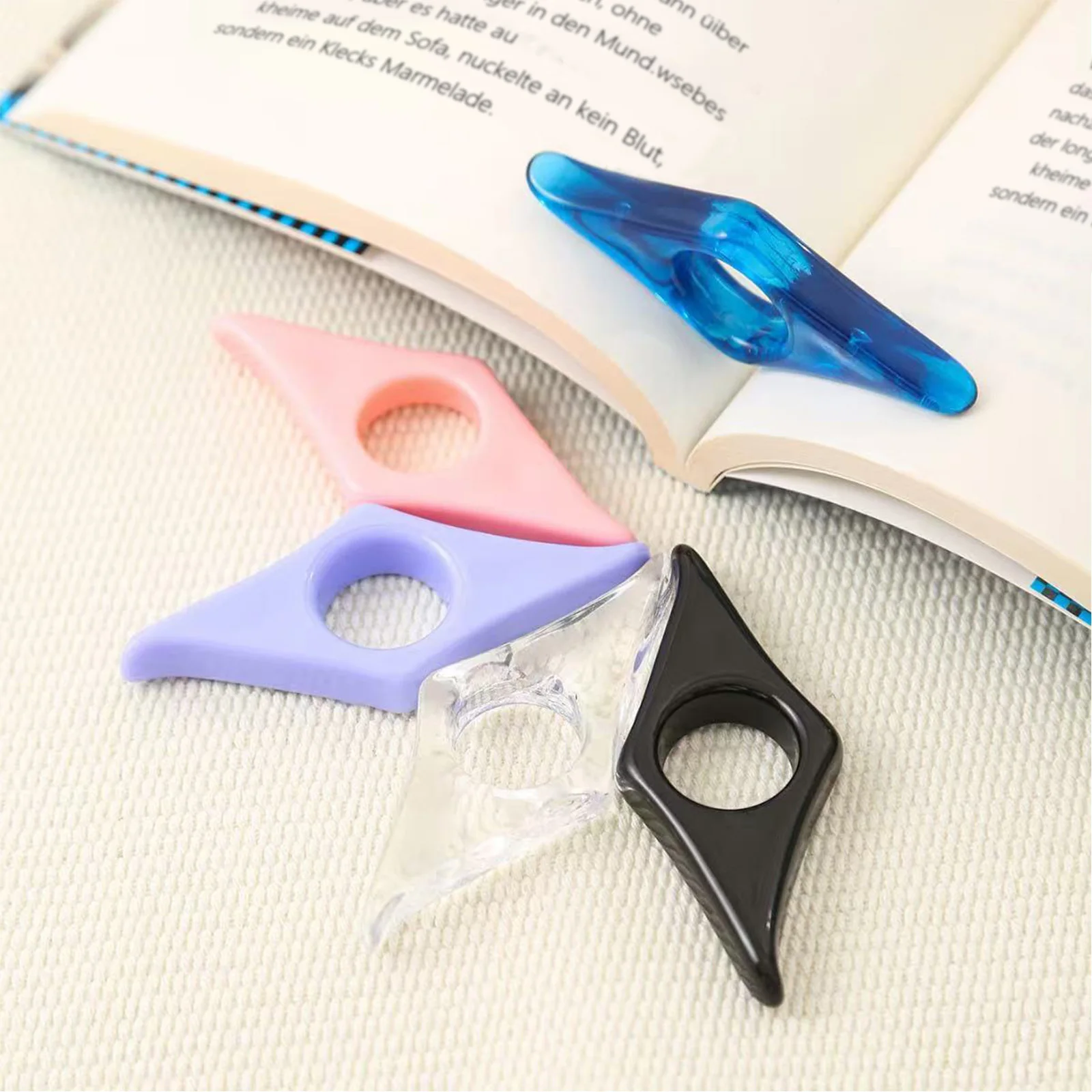 

Acrylic Thumb Press Bookmarks for Reading, Diamond Shaped Page Holders for Teachers and Book Lovers, Pressed Book Reading Aids
