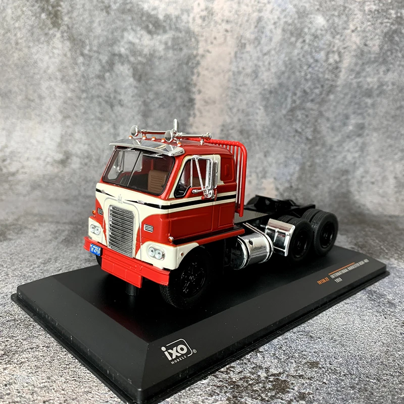 

IXO 1:43 International Harvester DCOF-405 Truck Simulation Limited Edition Alloy Metal Static Car Model Toy Gift