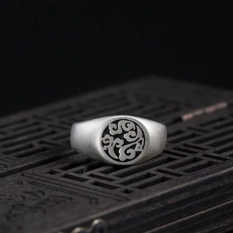 

Retro S925 Silver Plated Open Ring Unisex Fashion Wide Face Ring Original Court Style Cloud Pattern Ring for Men And Women