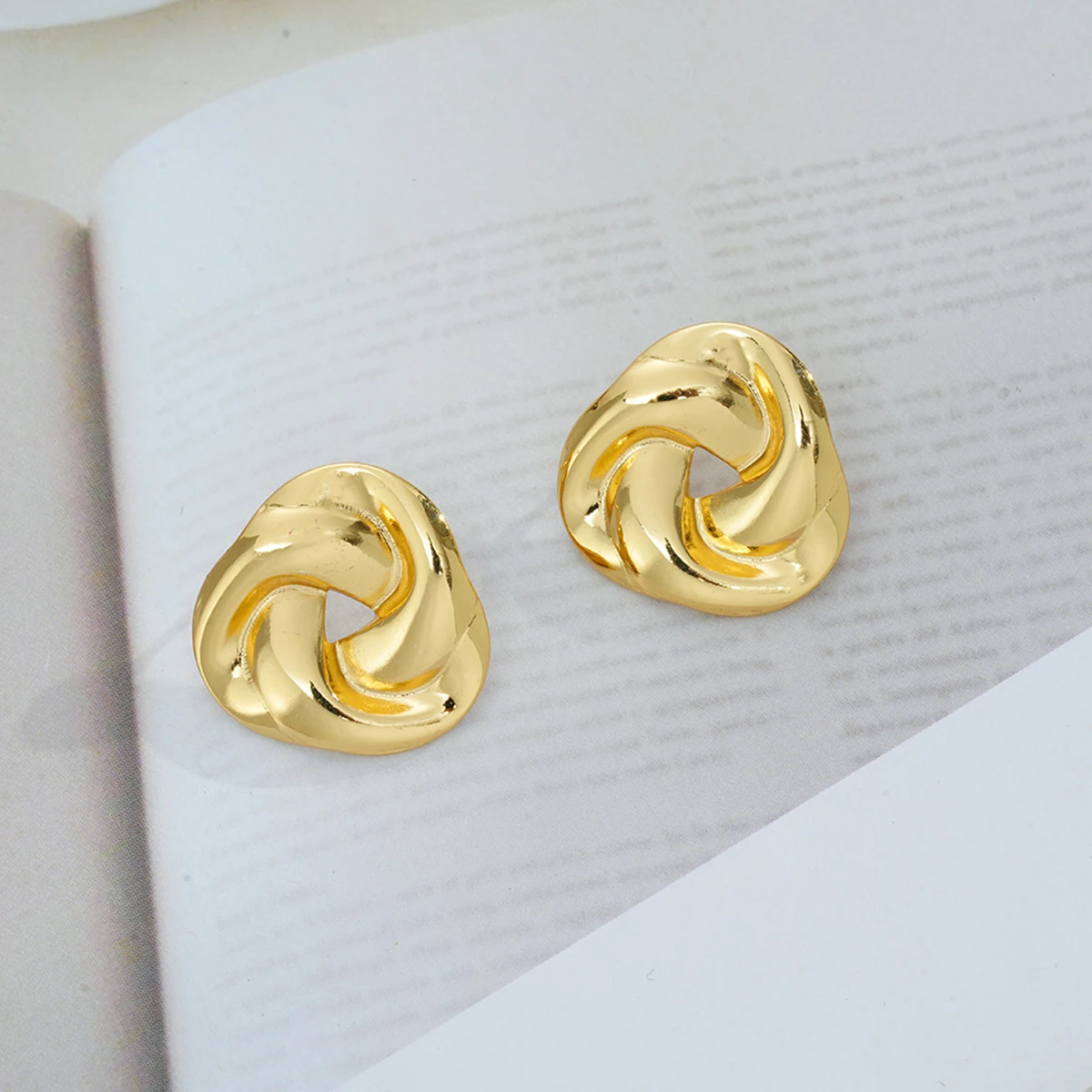 1 pairs Stainless Steel Earrings For Women Gold Color Hollow Geometric Irregular Stud Earring Fashion Elegant Jewelry Gifts