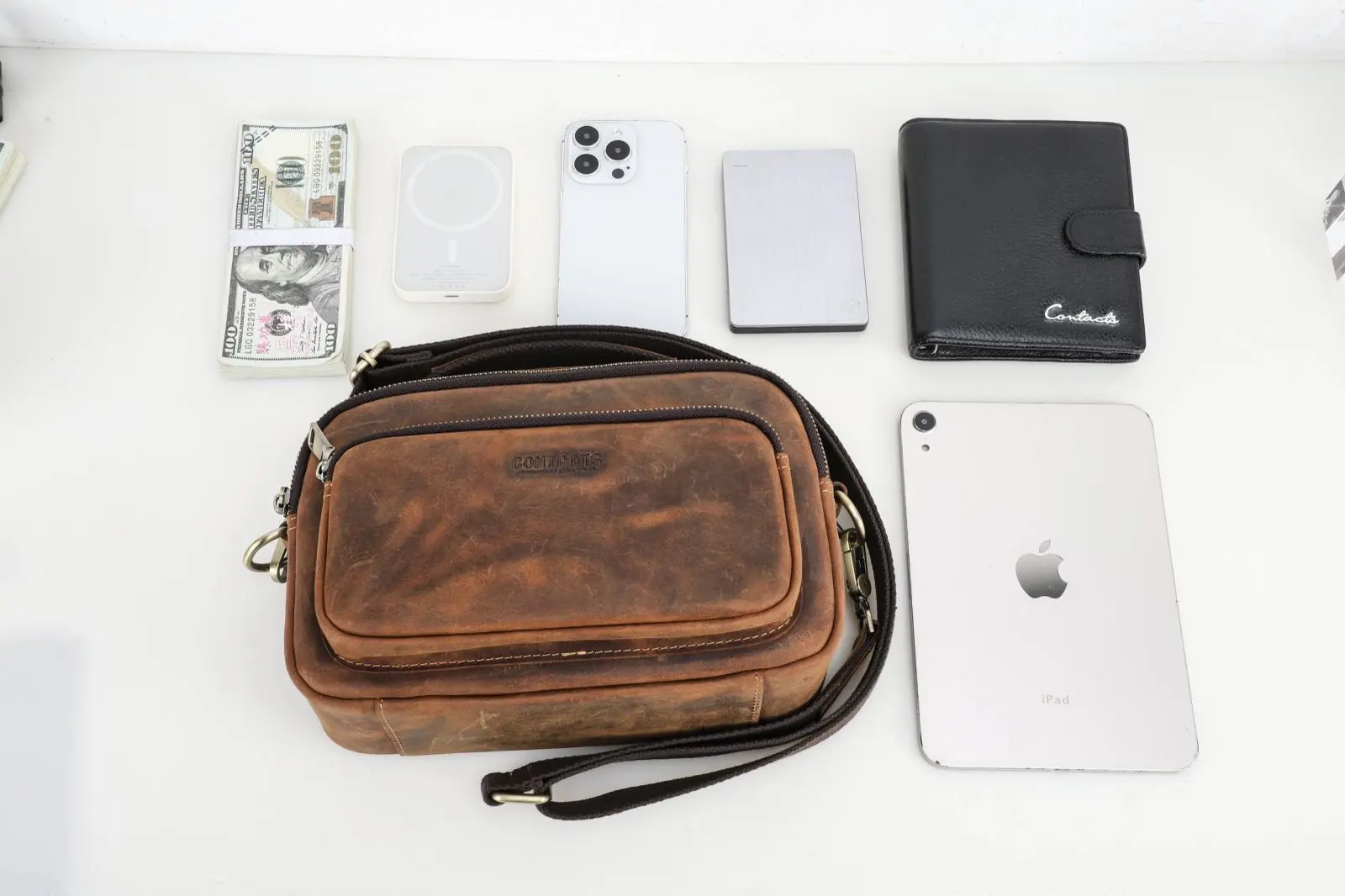 Retro Crazy Horse cowhide can hold 7.9 inch IPAD men's shoulder messenger bag casual leather portable men's bag