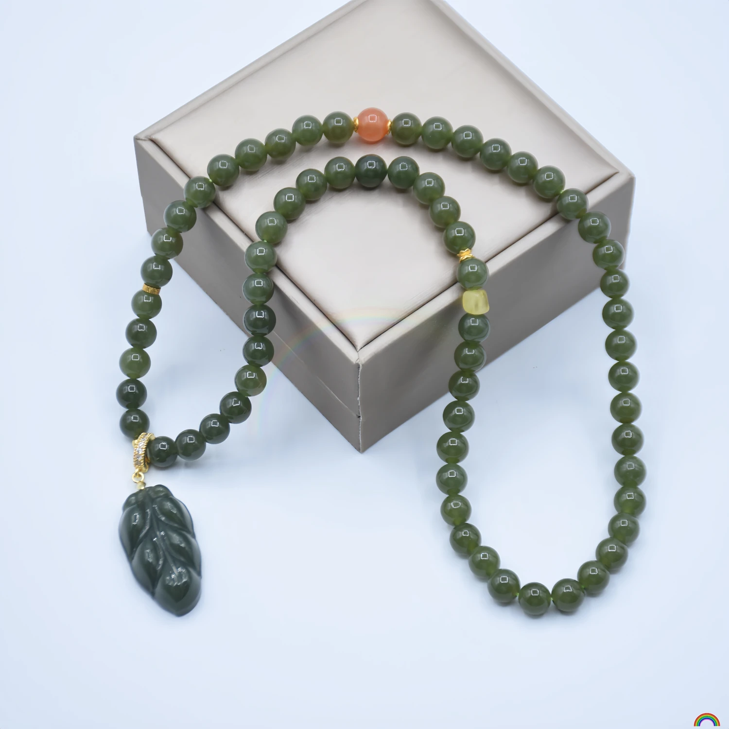 Natural Hotan Jade Jasper Necklace Leaf Pendant Old Mineral Bead Jade Versatile Luxury Necklace Rwbuy