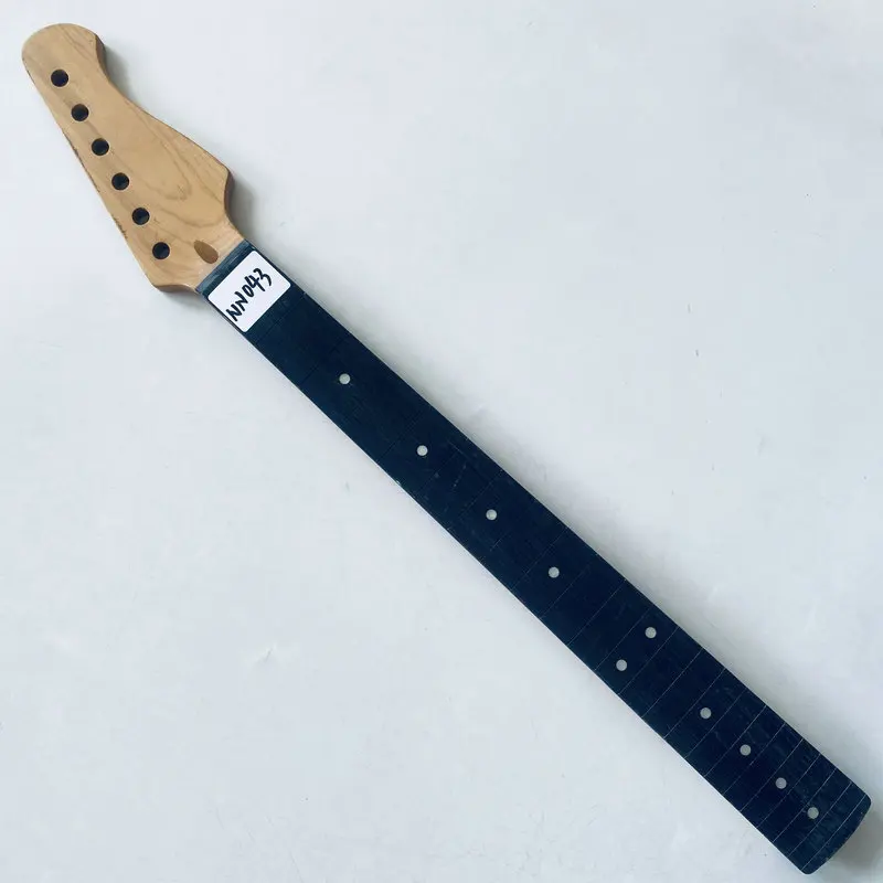 

NN043 No Frets Unfinished ST Guitar 22 Frets Electric Guitar Neck Maple Rosewood Replace and DIY Surface Damages and Dirty