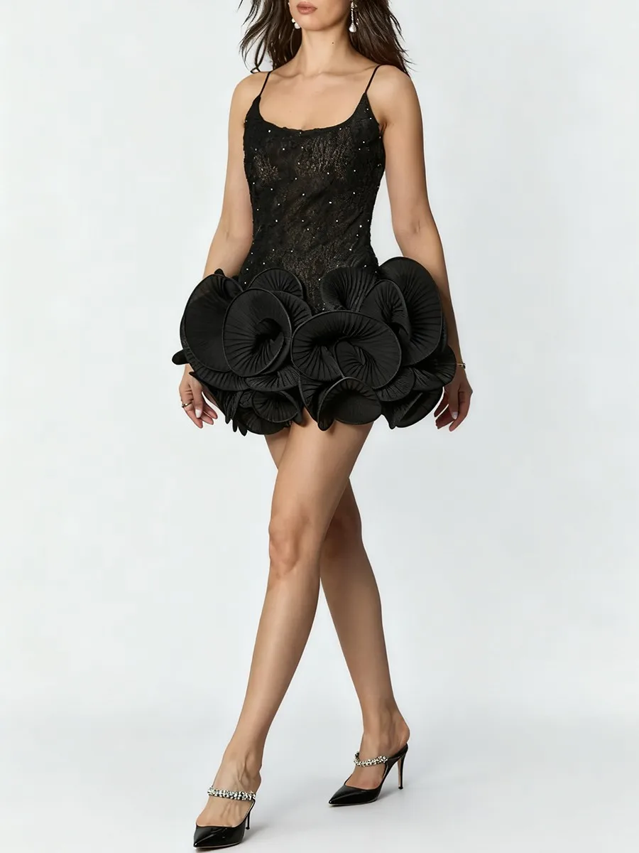 TWOTWINSTYLE Dimagrante Sheer Impiombato Hot Fix Abiti Eleganti per Le Donne Collo Quadrato Senza Maniche Patchwork 3D Fiore Abito Femminile