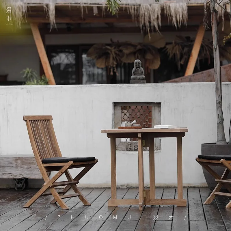 Retro z litego drewna, balkon, stolik do herbaty i krzesło, składane krzesło do jadalni na dziedzińcu