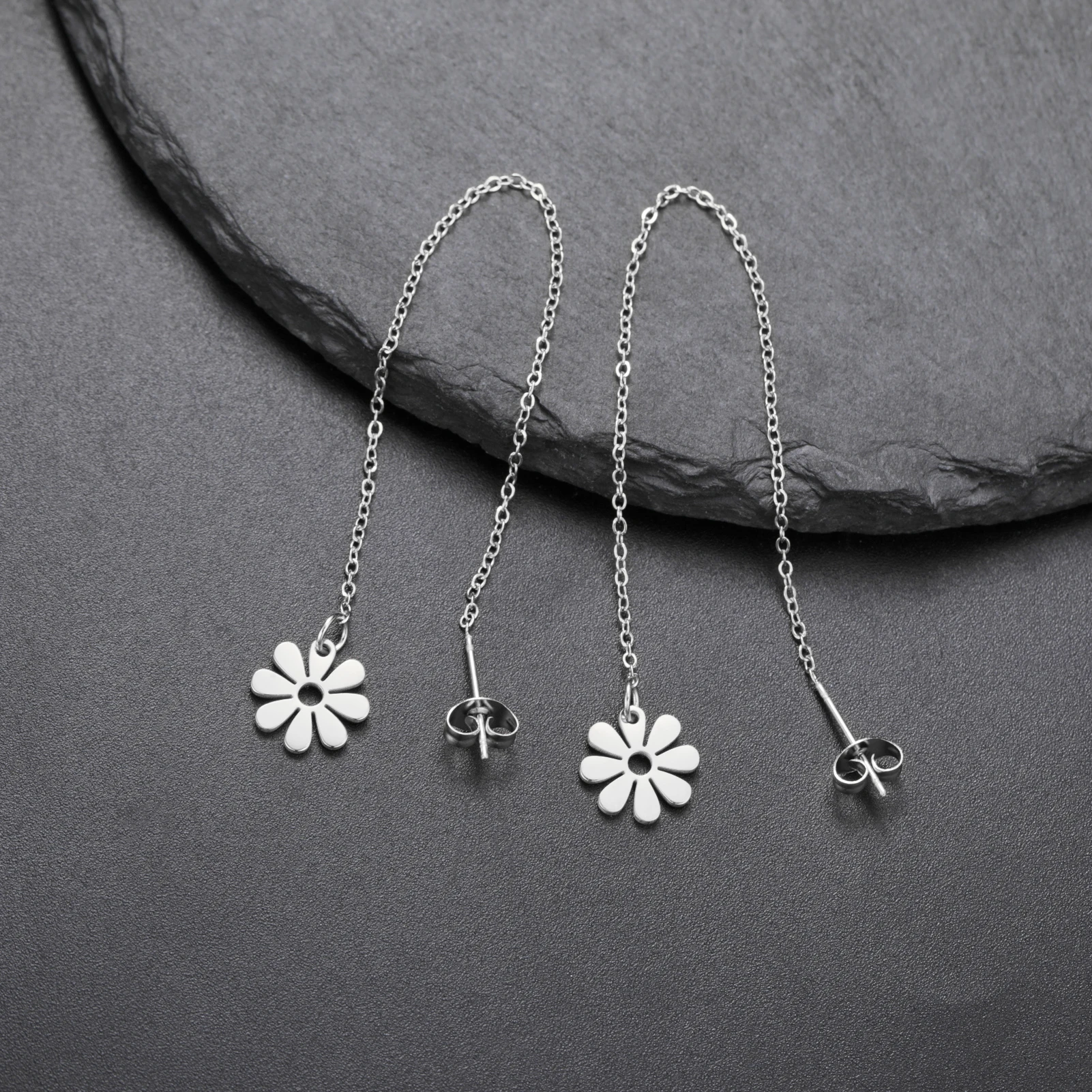 Daisy Small Flower Long Flow Su Chain Women's Earrings Stainless Steel Minimalist Chrysanthemum Earline Party Jewelry