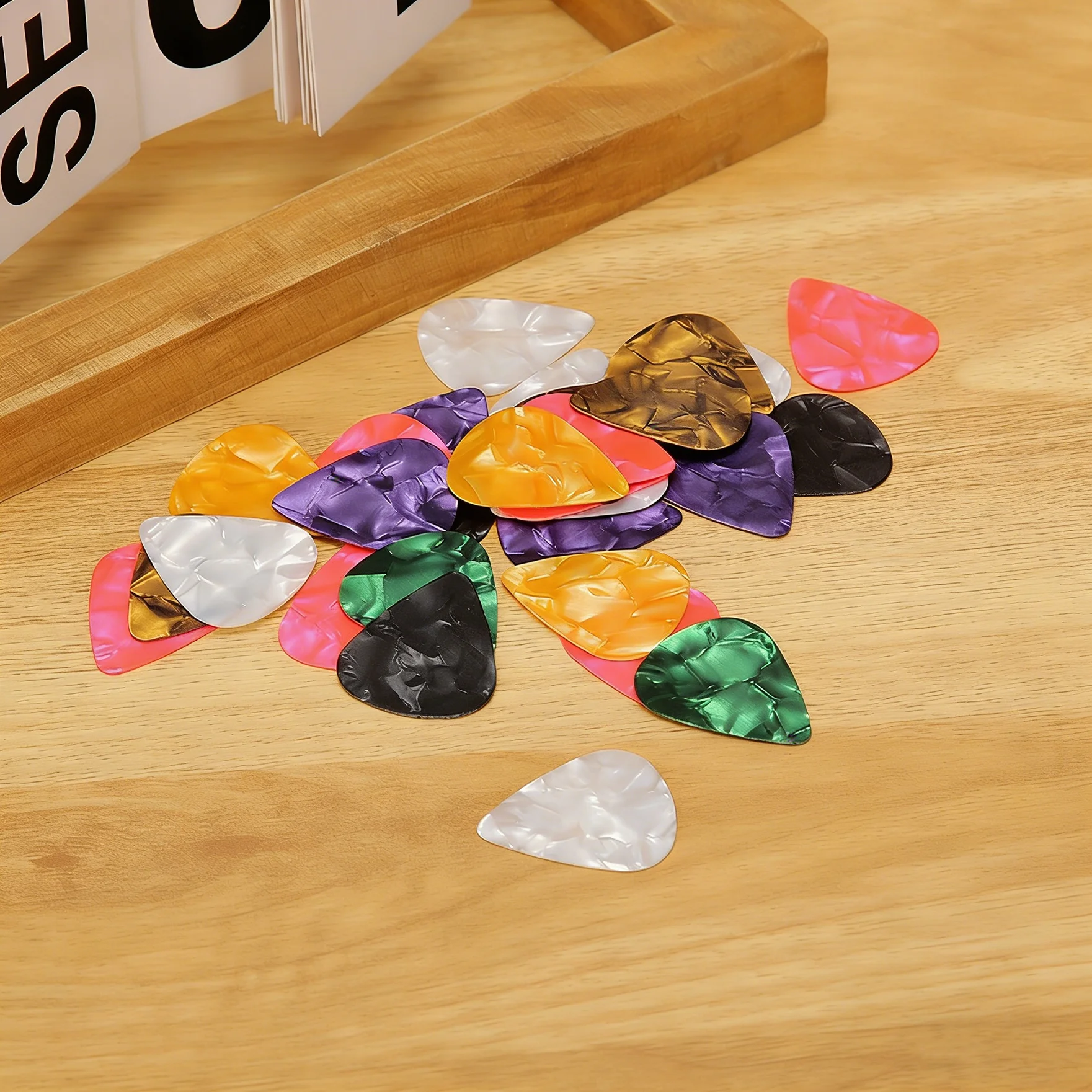 21 Pack Guitar Picks 3 Different Thickness Colorful Celluloid Guitar Picks Plectrums for Acoustic Guitar Electric Guitar Bass Uk