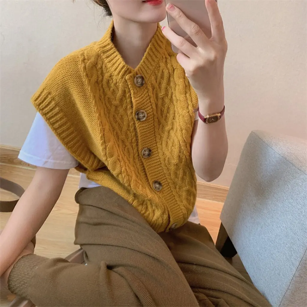 

Women's Autumn Knitted Vest Korean Chic Retro Twist Sleeveless Sweater Waistcoat Design Button up Top