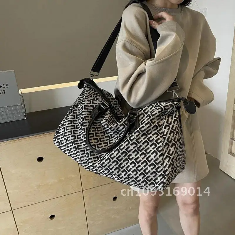 

High Quality Geometric bags Large Size Luggage Travel Pattern Promotion Bag Brand Gym Woman travel Bags Duffel Waterproof For