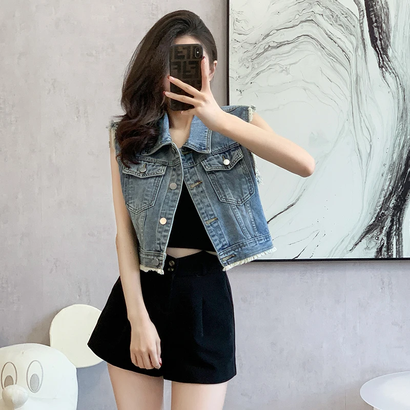 American Retro Sleeveless Vest Jeans Tops Woman 2024 Summer Steetwear Short Denim Waistcoat With Tassels