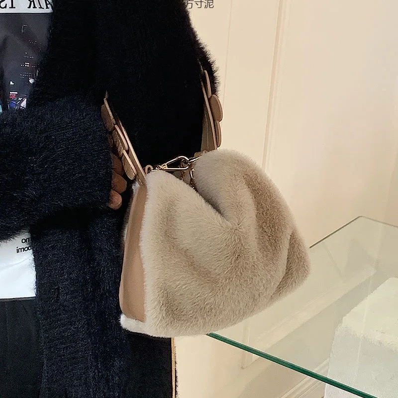

Ladies' Shoulder Bag Korean Simple Sweet Y2k Plush High-quality Luxury Brand Crossbody Bag For Girl Kawaii Verstaile New Handbag
