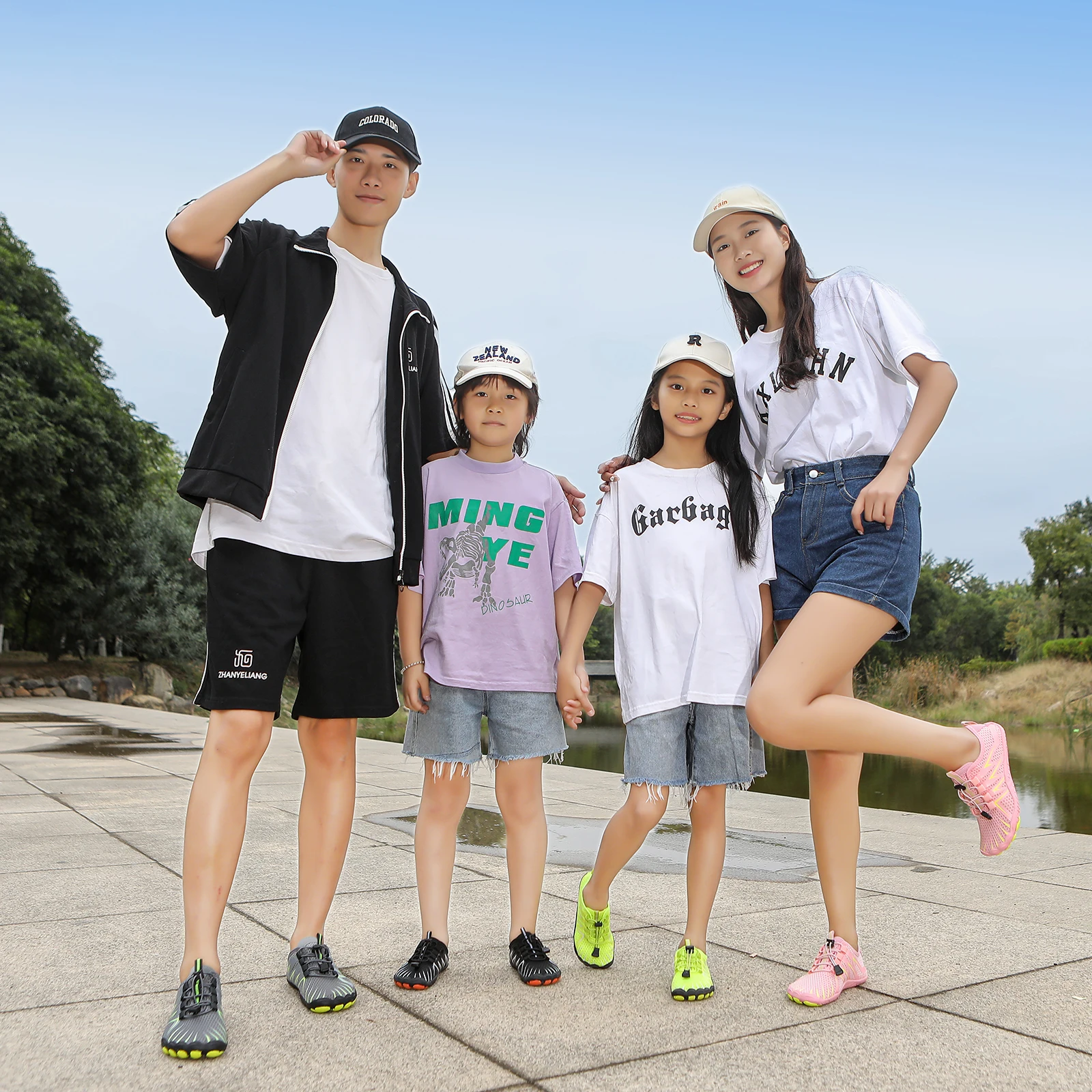Kids Barefoot Water Shoes Lightweight Breathable Soft Wear-resistant Non-slip Swimming Diving Quick-drying Outdoor Beach shoes