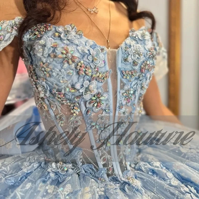 

Customized High Quality Sky Blue Quinceanera Dresses Ball Gown Crystal Lace Applique Bow Puffy Ball Skirt Women Prom Party Dress