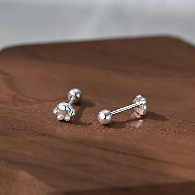 S999 Sterling Silver Cat Paw Screw-Back Studs – Cute Animal Cartilage Earrings Minimalist Versatile Jewelry for Women