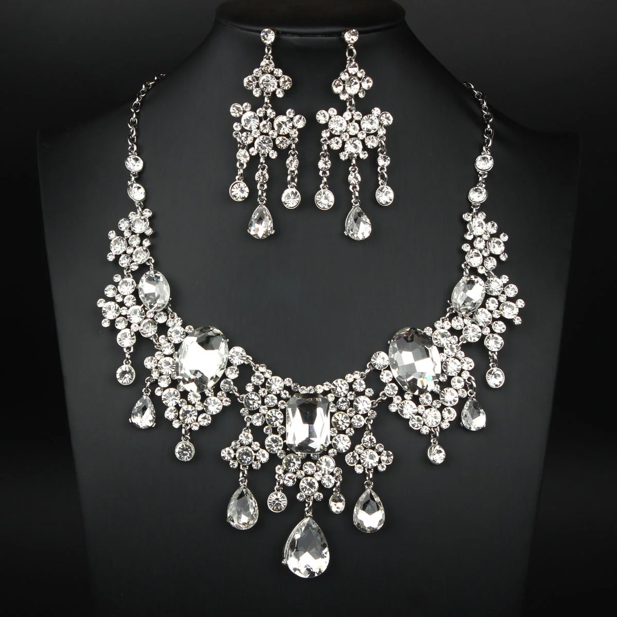 

Colorful luxurious style crystal large necklace and earrings set for women's wedding dress, banquet occasion