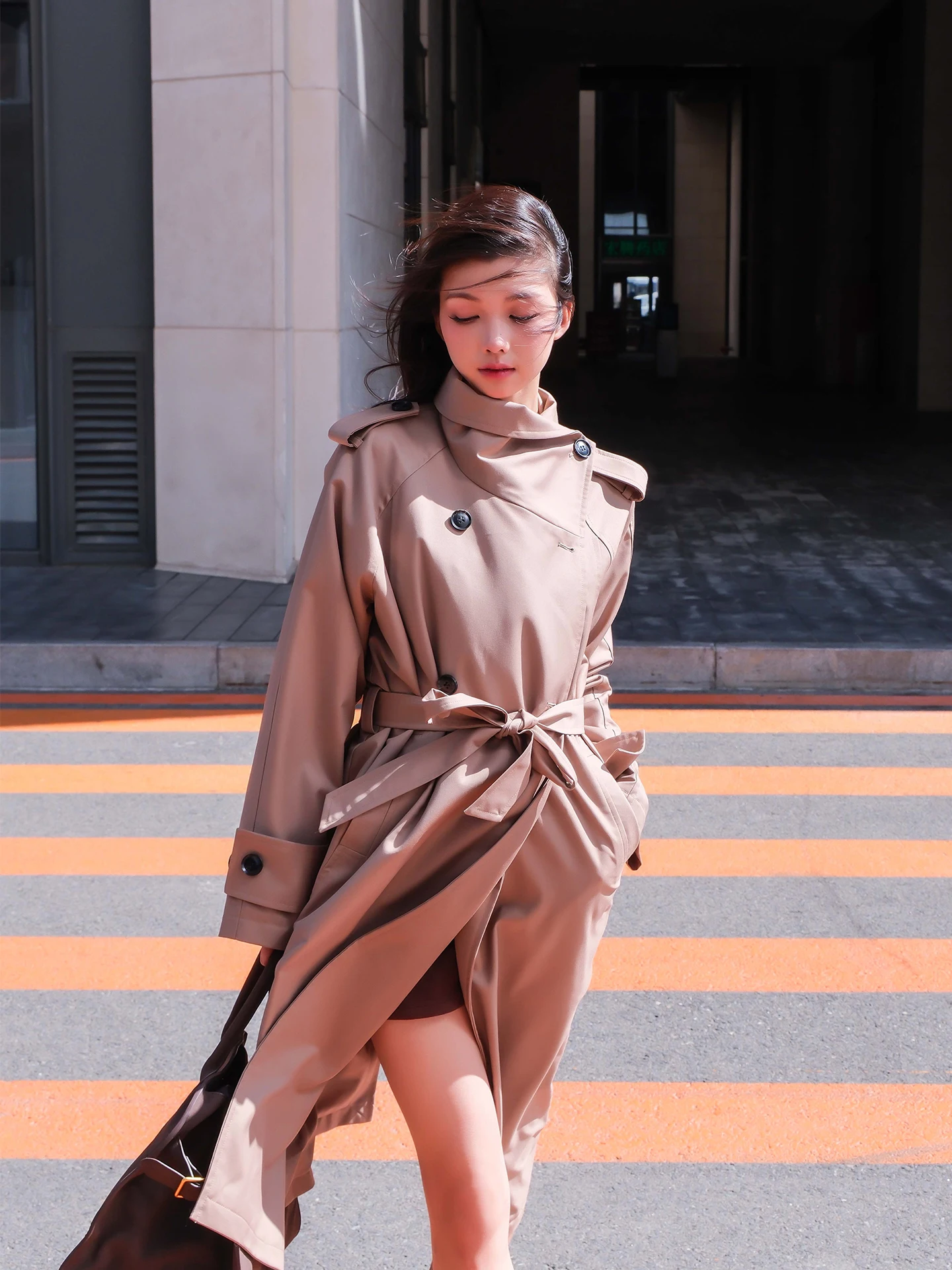 

Модное женское длинное пальто KMZD в британском стиле, цвет хаки, ветровка Aosphere, верхняя одежда из полиэфирного волокна, пальто с длинными рукавами