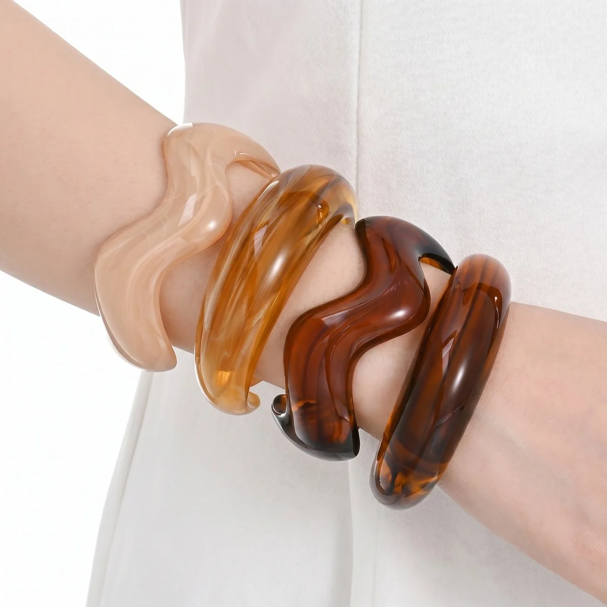 4Pcs/Set Vintage Fashion Wavy Resin Open Cuff Bangles Set Women Irregular Geometric Stackable Acrylic Bracelets Jewelry Gift