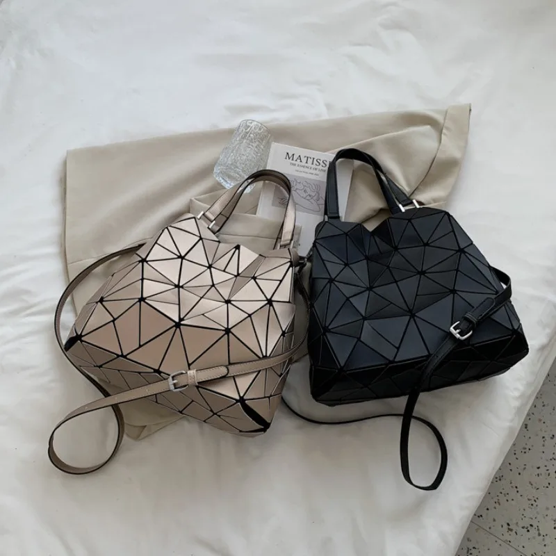 Fashion Artistic Shoulder Bag for Women Geometry Irregular Diamond Tote Large Capacity Handbag Woman Commute Crossbody Bags Gift