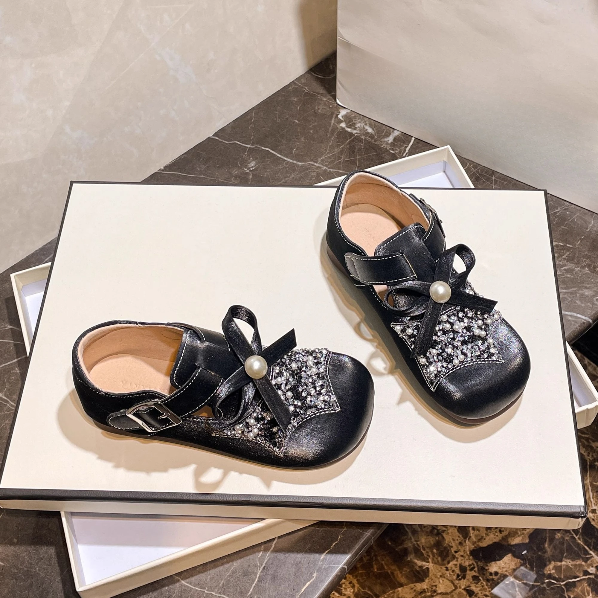 Picture 3: New Girls Princess Leather Dress Shoes Soft Sole Crystal Embellished Trendy Design for Spring Autumn Kids Fashion Footwear